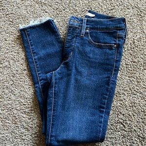 311 Levi’s skinny jeans